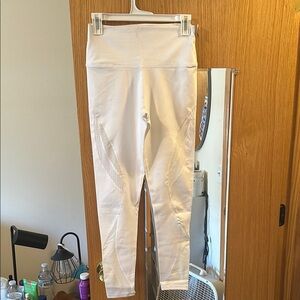 White High-Waisted Leggings